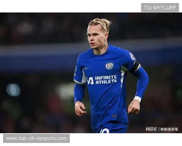 切尔西成功抢断后打出快攻，穆德里克劲射稍稍打高